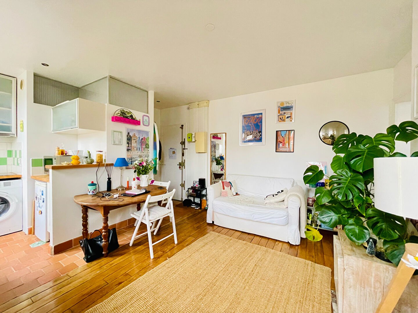 Bright top floor not overlooked: 2 rooms near the Coulée verte, Paris 18th 3 Bright top floor not overlooked: 2 rooms near the Coulée verte, Paris 18th 3