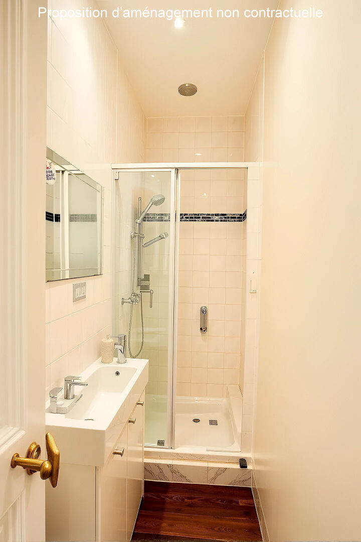 Apartment to modernize: 3 rooms with old-world charm, rue Championnet (pedestrian portion) 14 Apartment to modernize: 3 rooms with old-world charm, rue Championnet (pedestrian portion) 14