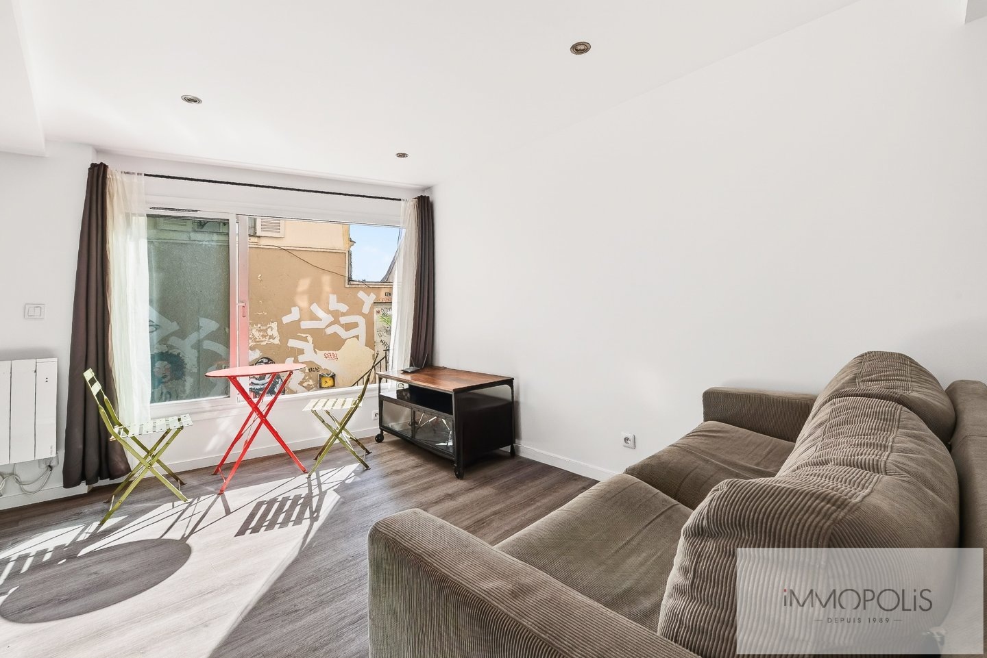 Rue des Trois Frères in the heart of the Abbesses. 4