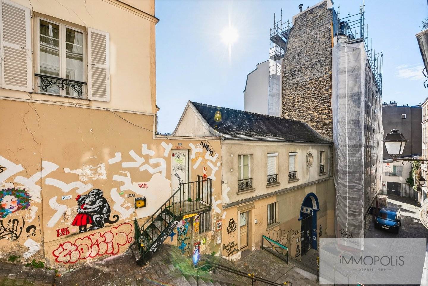 Rue des Trois Frères in the heart of the Abbesses. 6