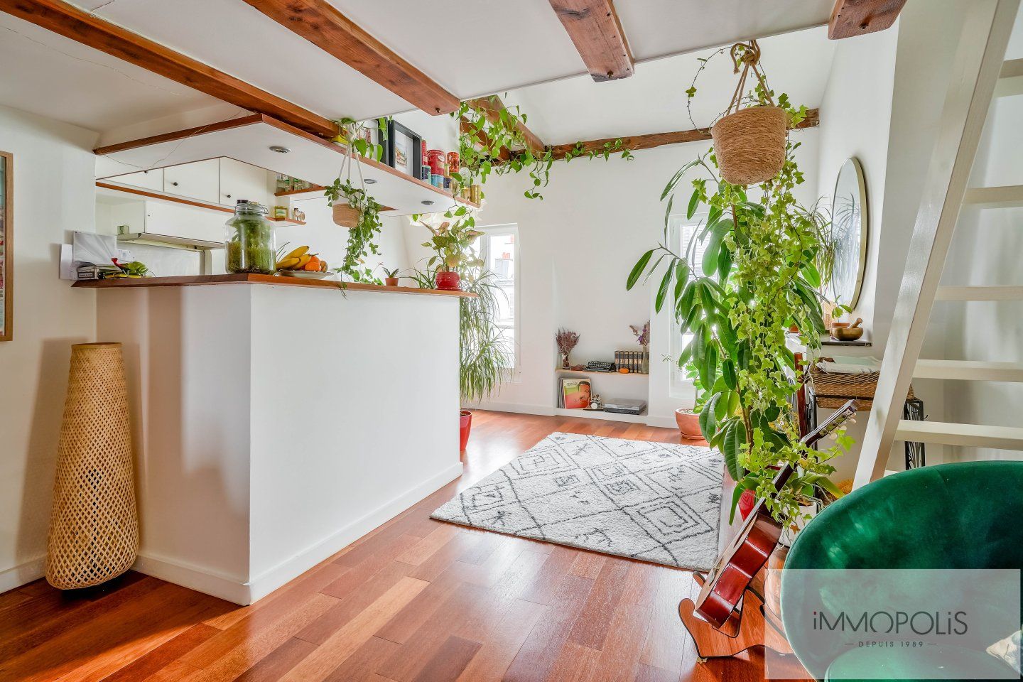 VILLAGE RAMEY – SUPERB APARTMENT WITH CHARACTER 4