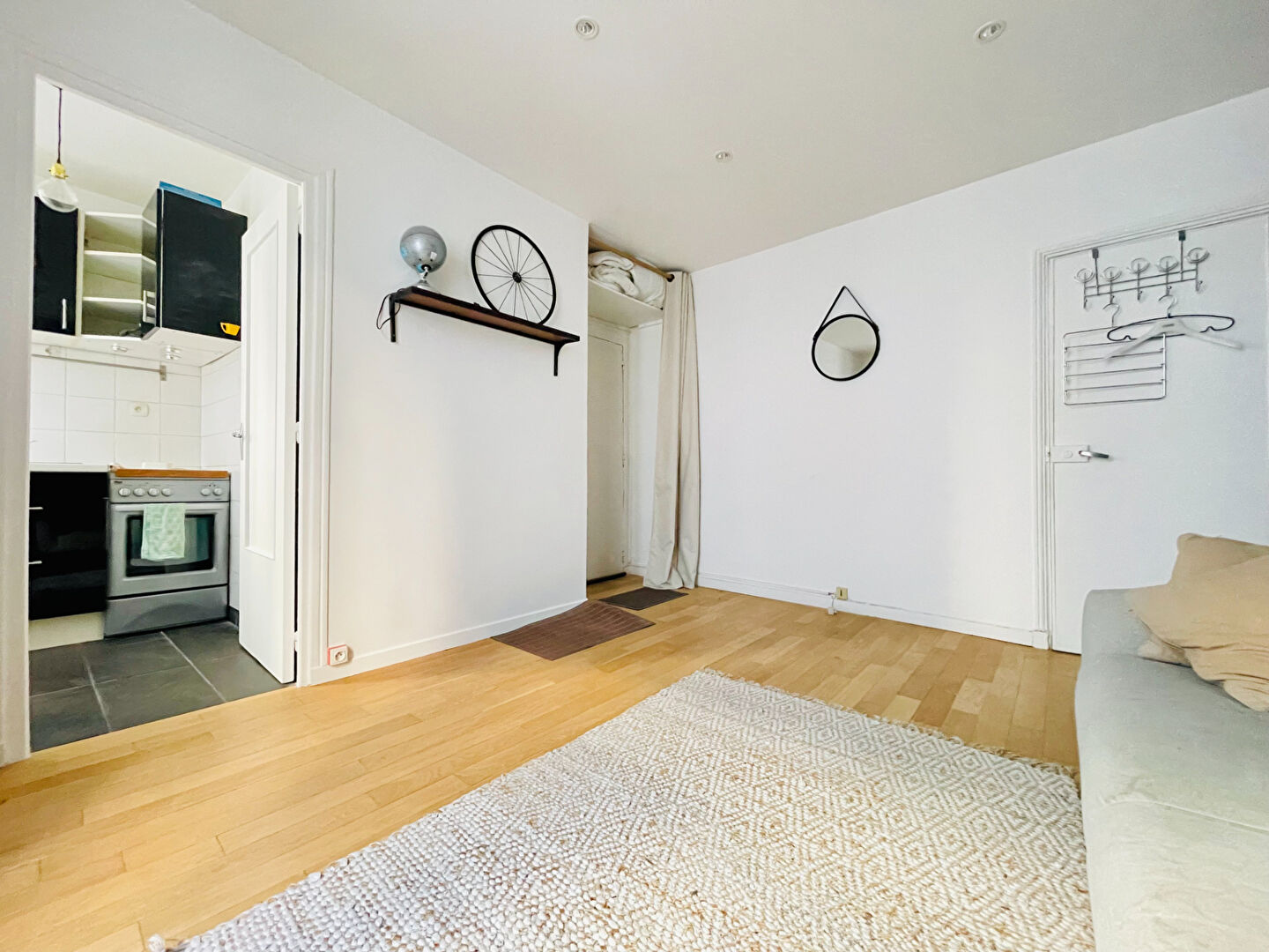 Montmartre: Two rooms in good condition a stone&rsquo;s throw from rue Lepic, excellent DPE D! 5