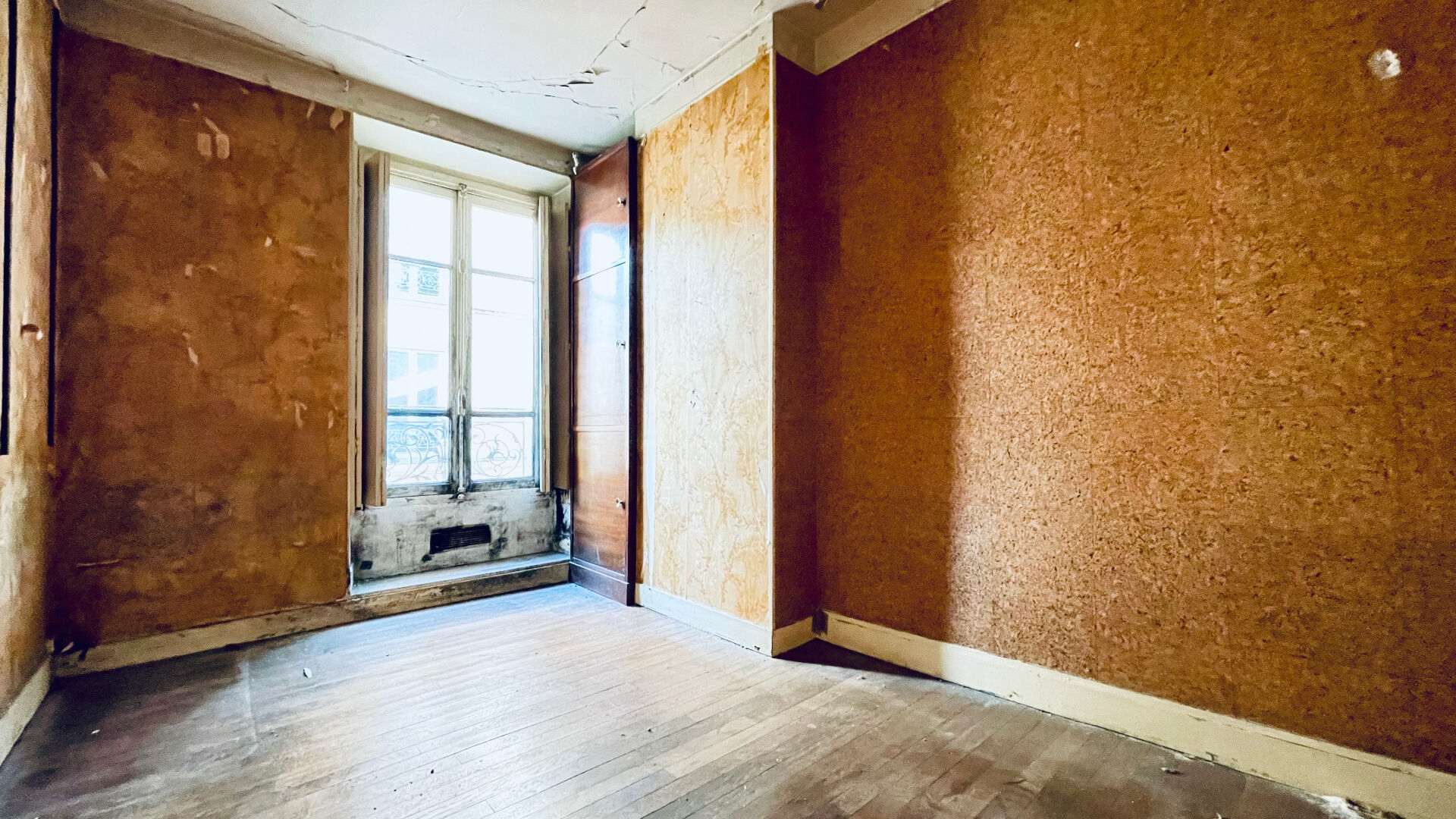 Investment or pied-à-terre – Montmartre – 17 m2 to renovate 2 Investment or pied-à-terre – Montmartre – 17 m2 to renovate 2