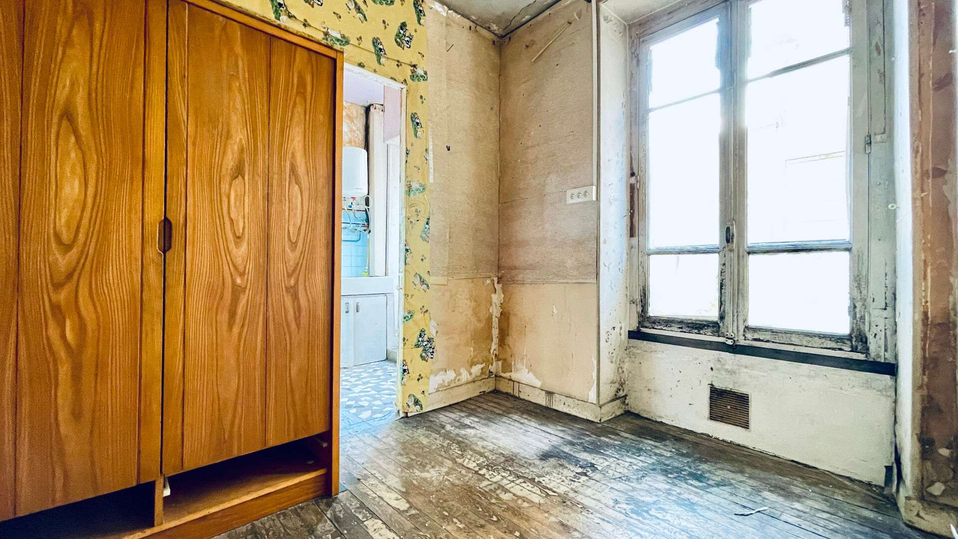 Investment or pied-à-terre – Montmartre – 17 m2 to renovate 4 Investment or pied-à-terre – Montmartre – 17 m2 to renovate 4