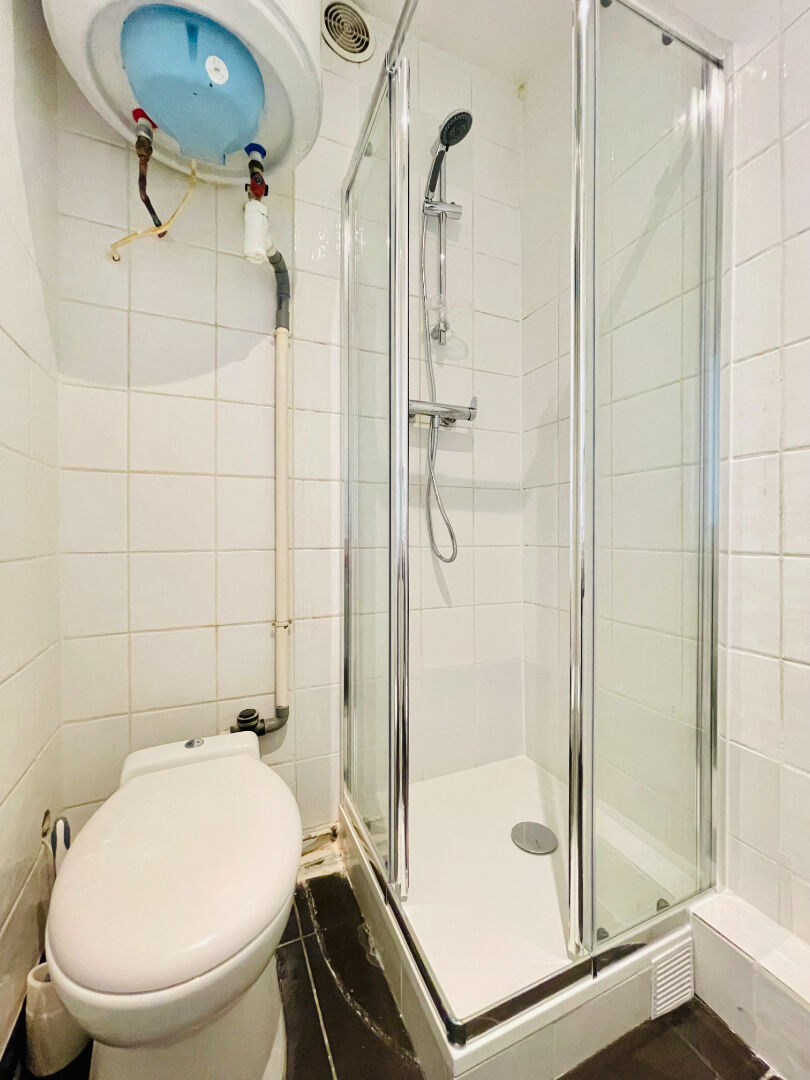 Montmartre: Two rooms in good condition a stone&rsquo;s throw from rue Lepic, excellent DPE D! 9