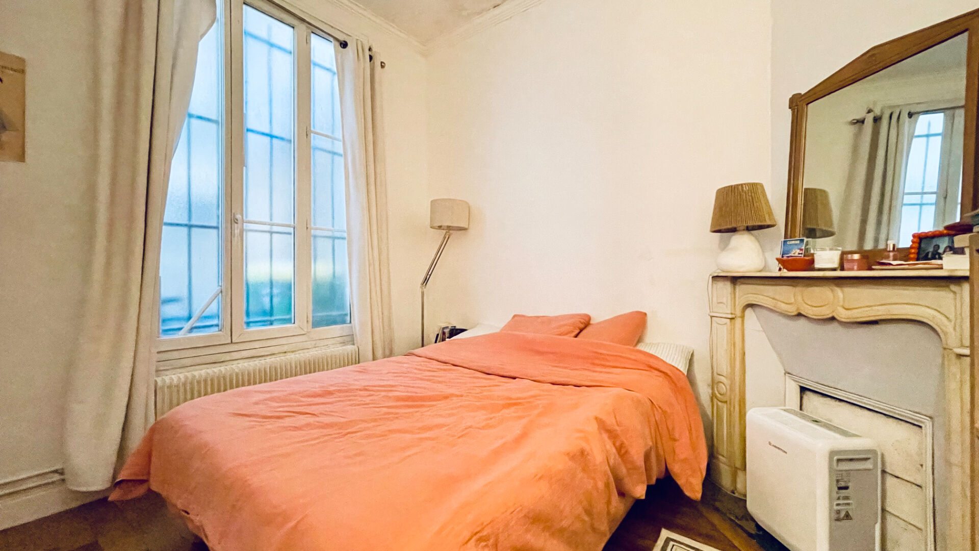 Paris 9th, So-Pi, rue Pierre Fontaine: pleasant 3-room apartment of 56.04 m2 Carrez in a beautiful old building 10 Paris 9th, So-Pi, rue Pierre Fontaine: pleasant 3-room apartment of 56.04 m2 Carrez in a beautiful old building 10
