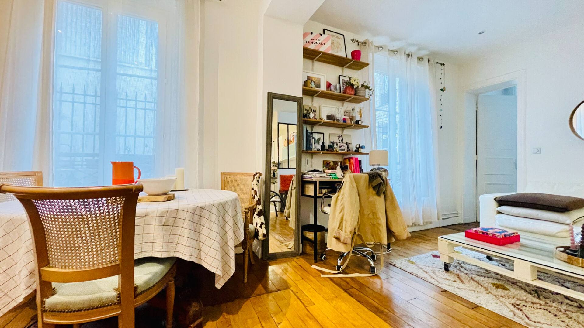 Paris 9th, So-Pi, rue Pierre Fontaine: pleasant 3-room apartment of 56.04 m2 Carrez in a beautiful old building 1