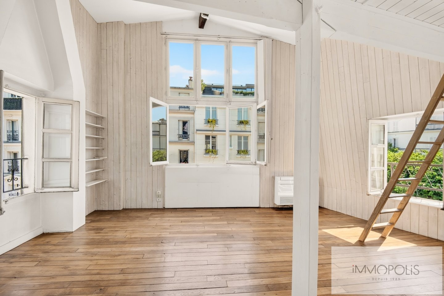 Modular « workshop » apartment to renovate – Sacré Coeur and Eiffel Tower view 80 m² – Abbesses Montmartre 3 Modular « workshop » apartment to renovate – Sacré Coeur and Eiffel Tower view 80 m² – Abbesses Montmartre 3