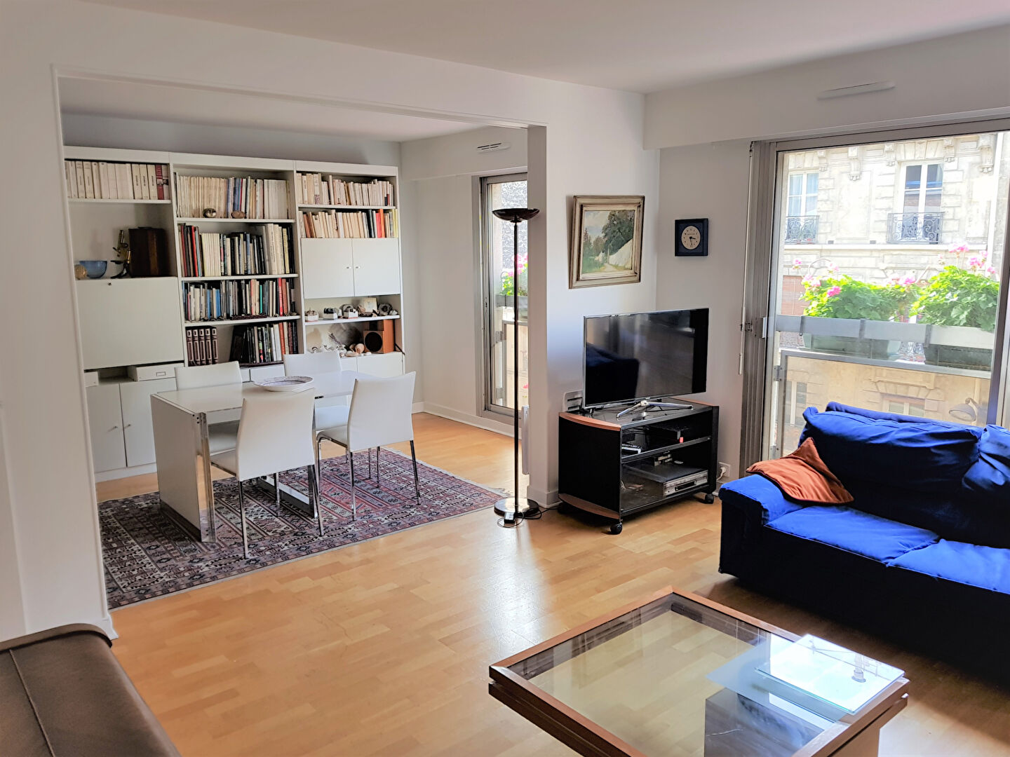 Paris 3 Room Apartment. To modernize… 1