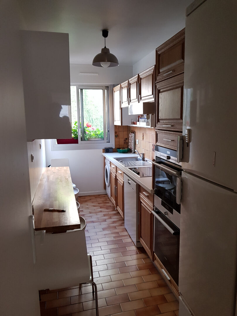 Paris 3 Room Apartment. To modernize… 4 Paris 3 Room Apartment. To modernize… 4