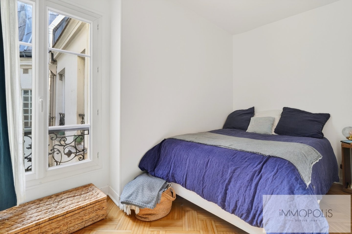 Rue Durantin in the heart of Abbesses. 7