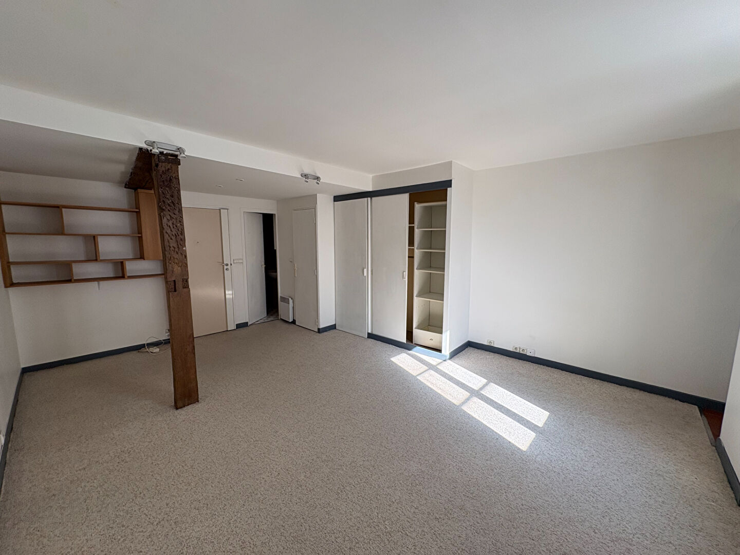 Paris apartment 1 room(s) 32 m2 1 Paris apartment 1 room(s) 32 m2 1