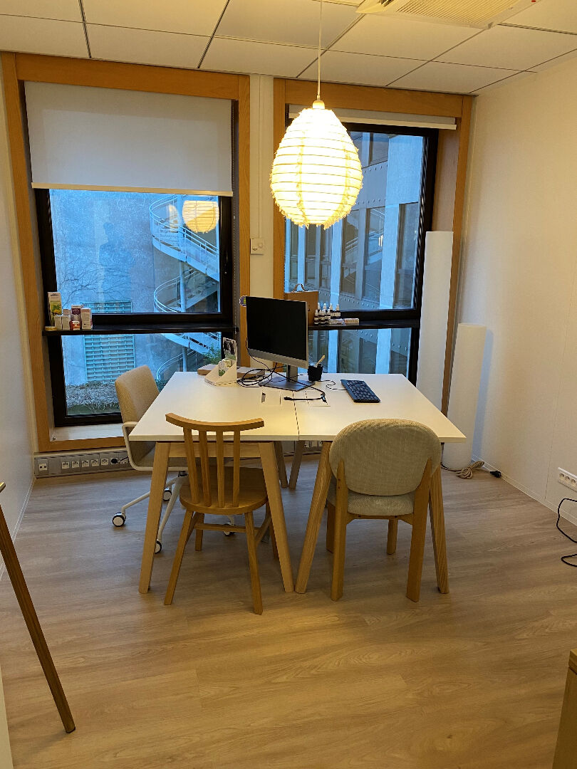 Sous-location de 35 m² de bureaux modernes dans un immeuble haut standing, Paris 16ème, métro Boissière 3