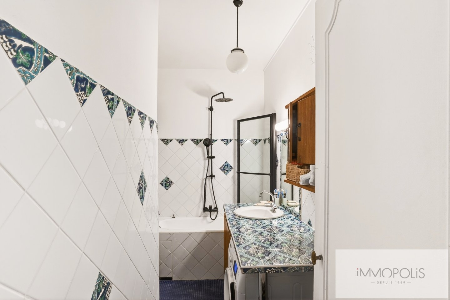 Avenue Junot – Montmartre. 12