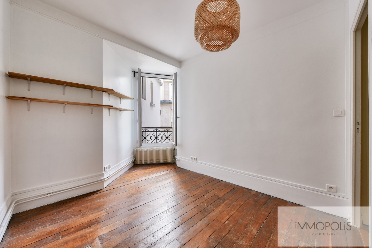 Charming two-room apartment not overlooked 12