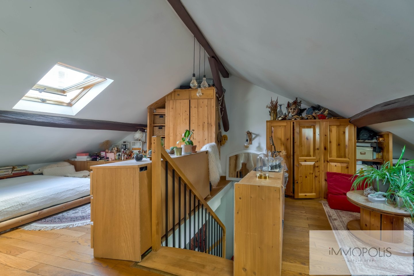 Charming Duplex on the top floor! 13