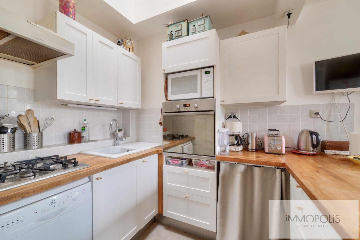 Bright 4 room open view Sacré-Coeur 4