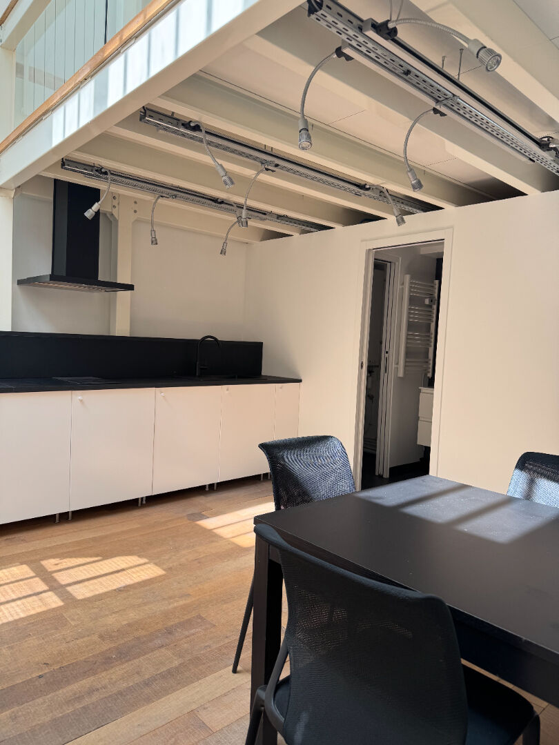 Appartement Paris 2 pièce(s) 52 m2 11