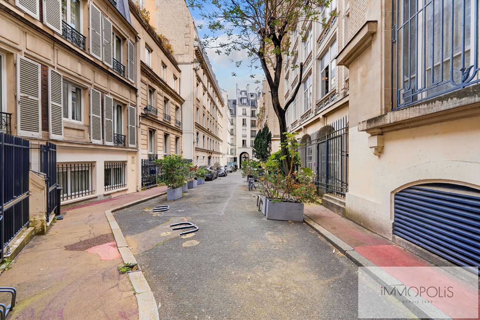 Charming 2 room apartment in good condition – Saint-Georges / Trinité district, secure residence 14