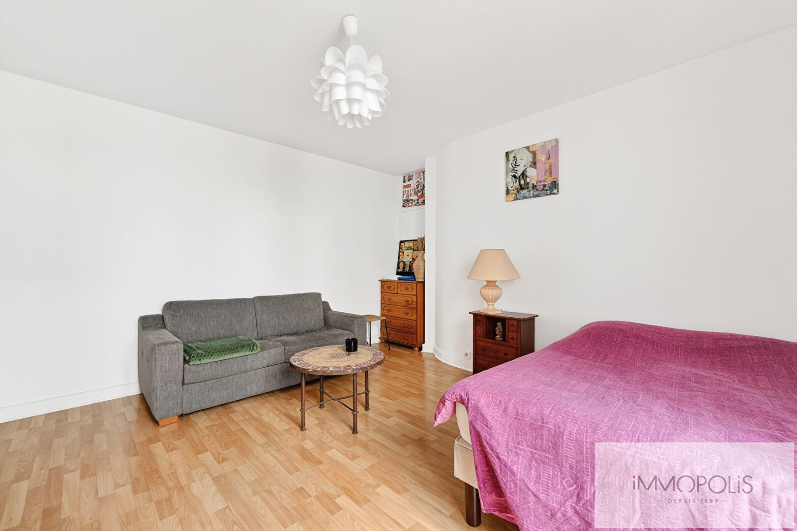 Charming 2 room apartment in good condition – Saint-Georges / Trinité district, secure residence 3