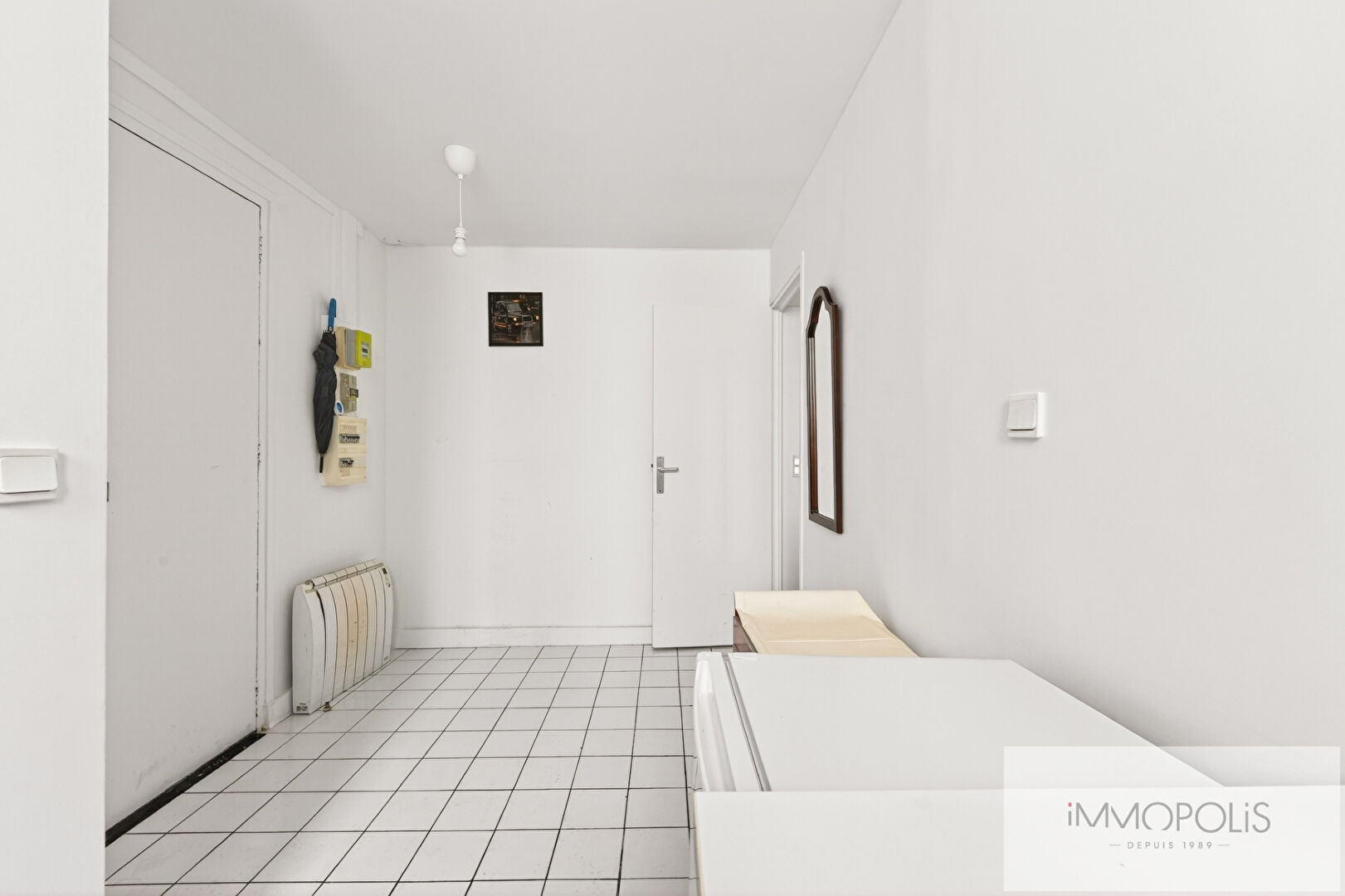 Charming 2 room apartment in good condition – Saint-Georges / Trinité district, secure residence 9