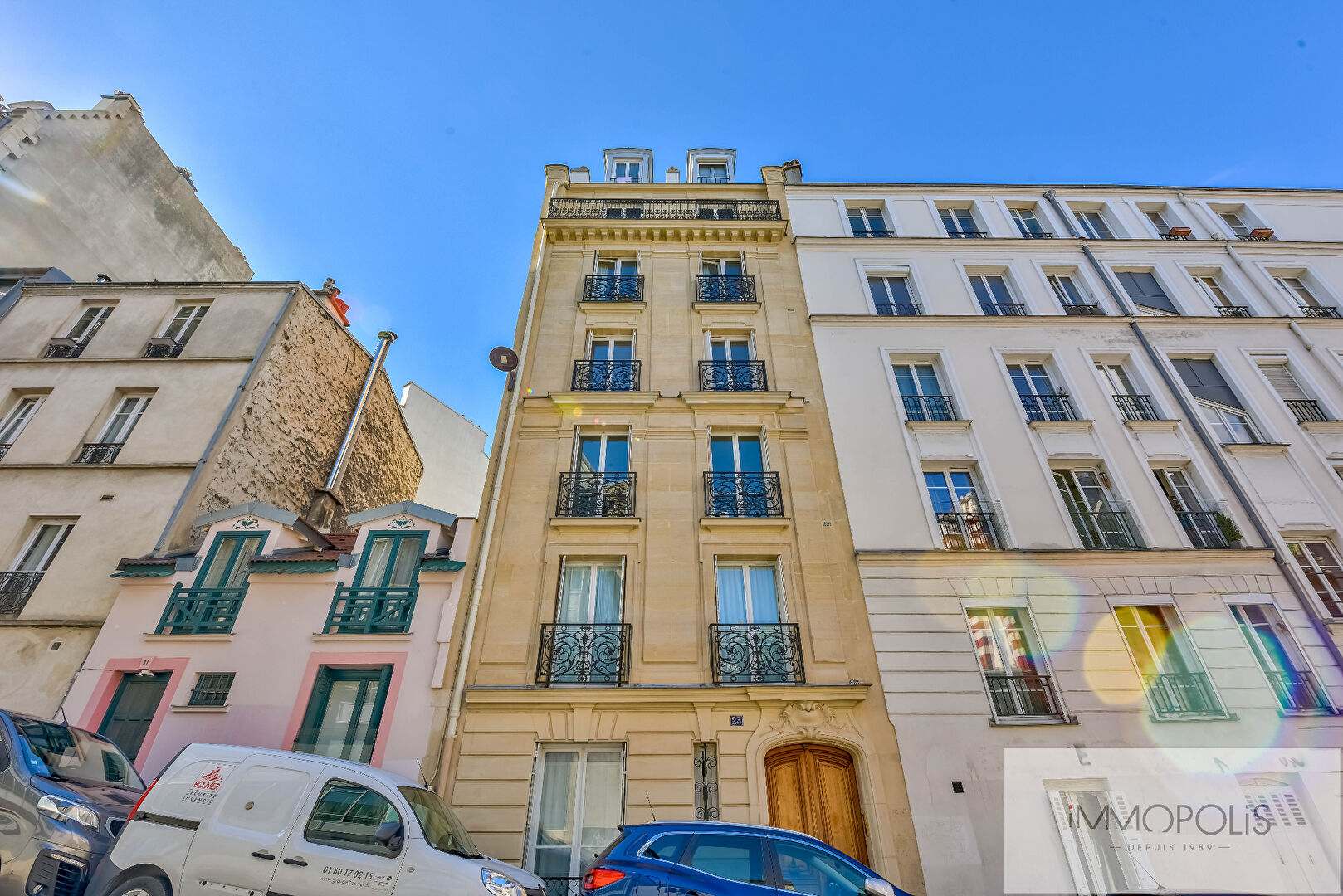 Temporary dismemberment of property for 10 years: Montmartre – Rue de Tourlaque – Unobstructed view of the Cité des Fusains! 13