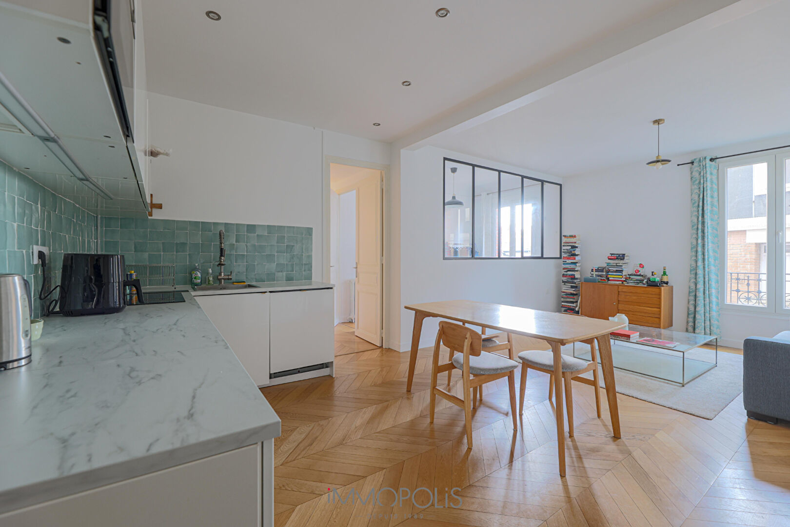 Superb 2 bedroom apartment elevator Caulaincourt / Junot 1