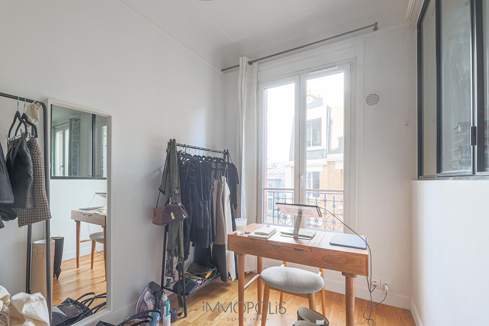 Superb 2 bedroom apartment elevator Caulaincourt / Junot 9