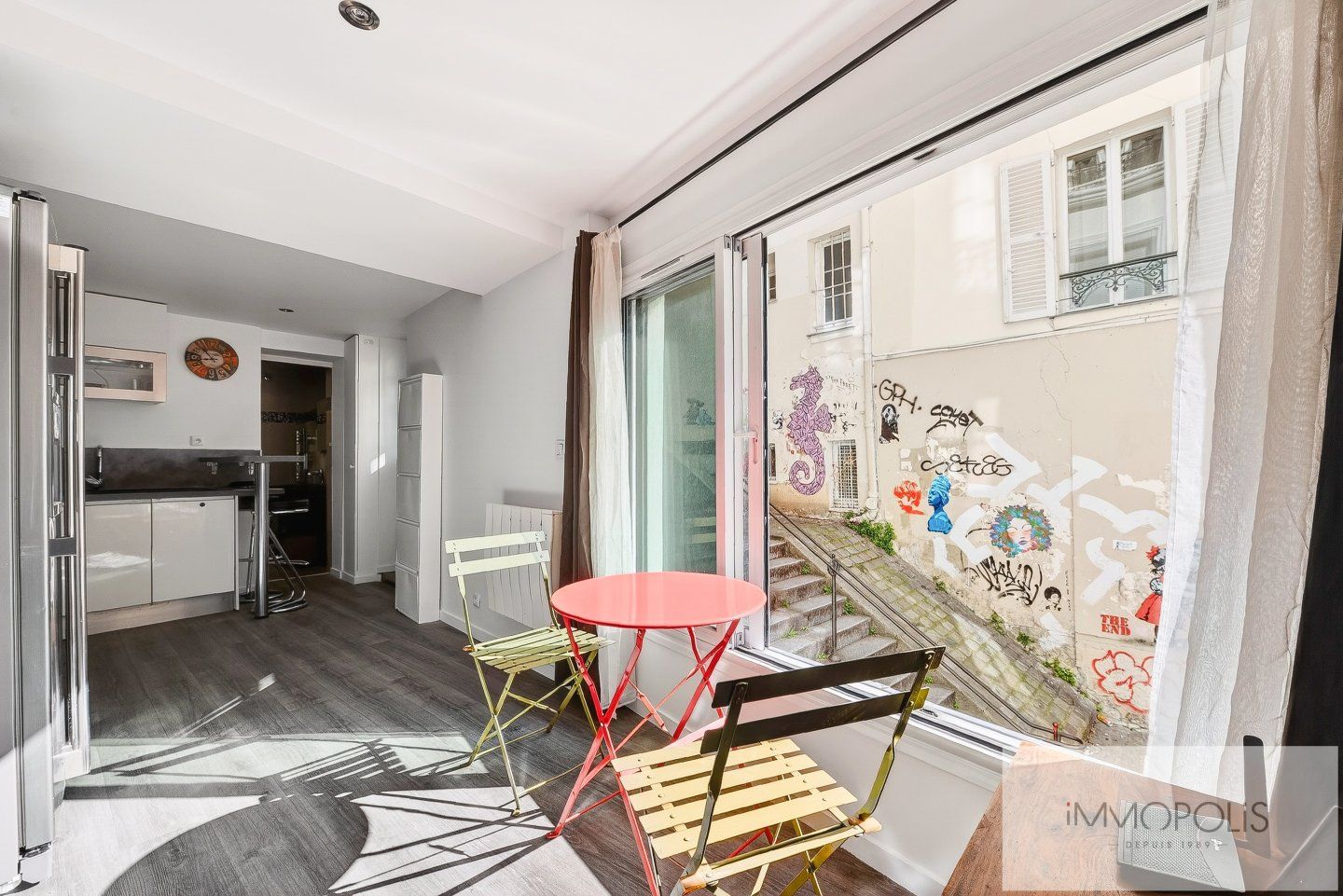 Rue des Trois Frères in the heart of the Abbesses. 8