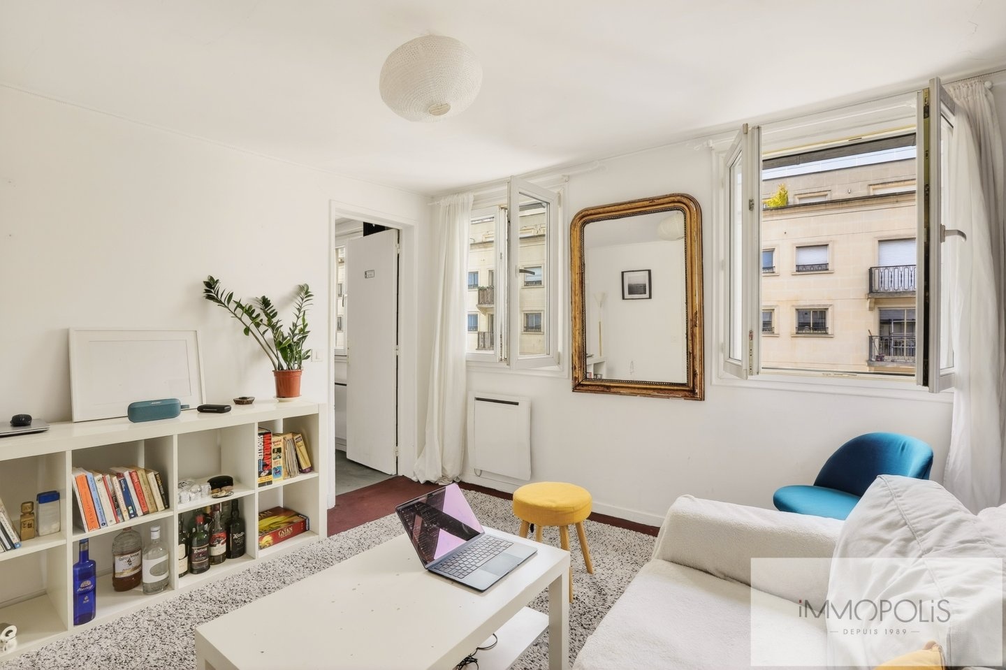 Charming 2-room apartment on the top floor 1