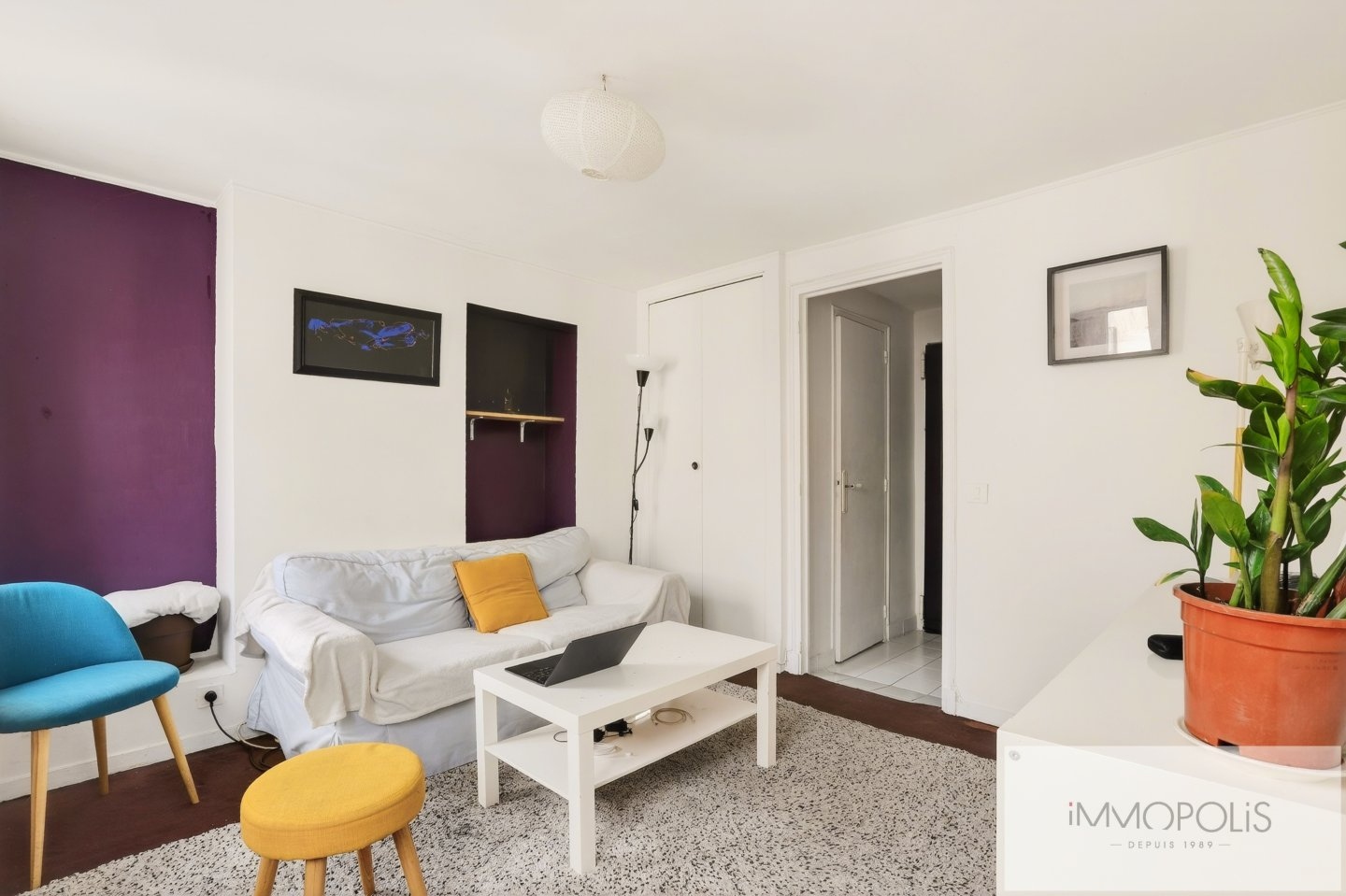 Charming 2-room apartment on the top floor 4