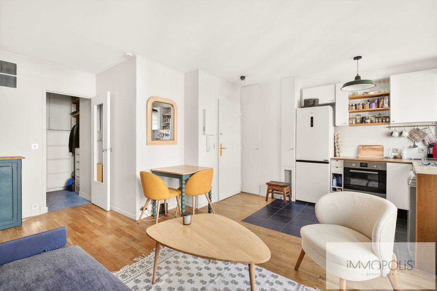 Superb Studio Saules/Francoeur West facing balcony Elevator 4 Superb Studio Saules/Francoeur West facing balcony Elevator 4