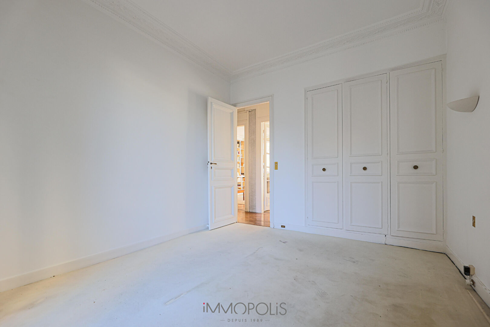 Very beautiful classic 3 Room Lapeyrere Elevator! 8 Very beautiful classic 3 Room Lapeyrere Elevator! 8