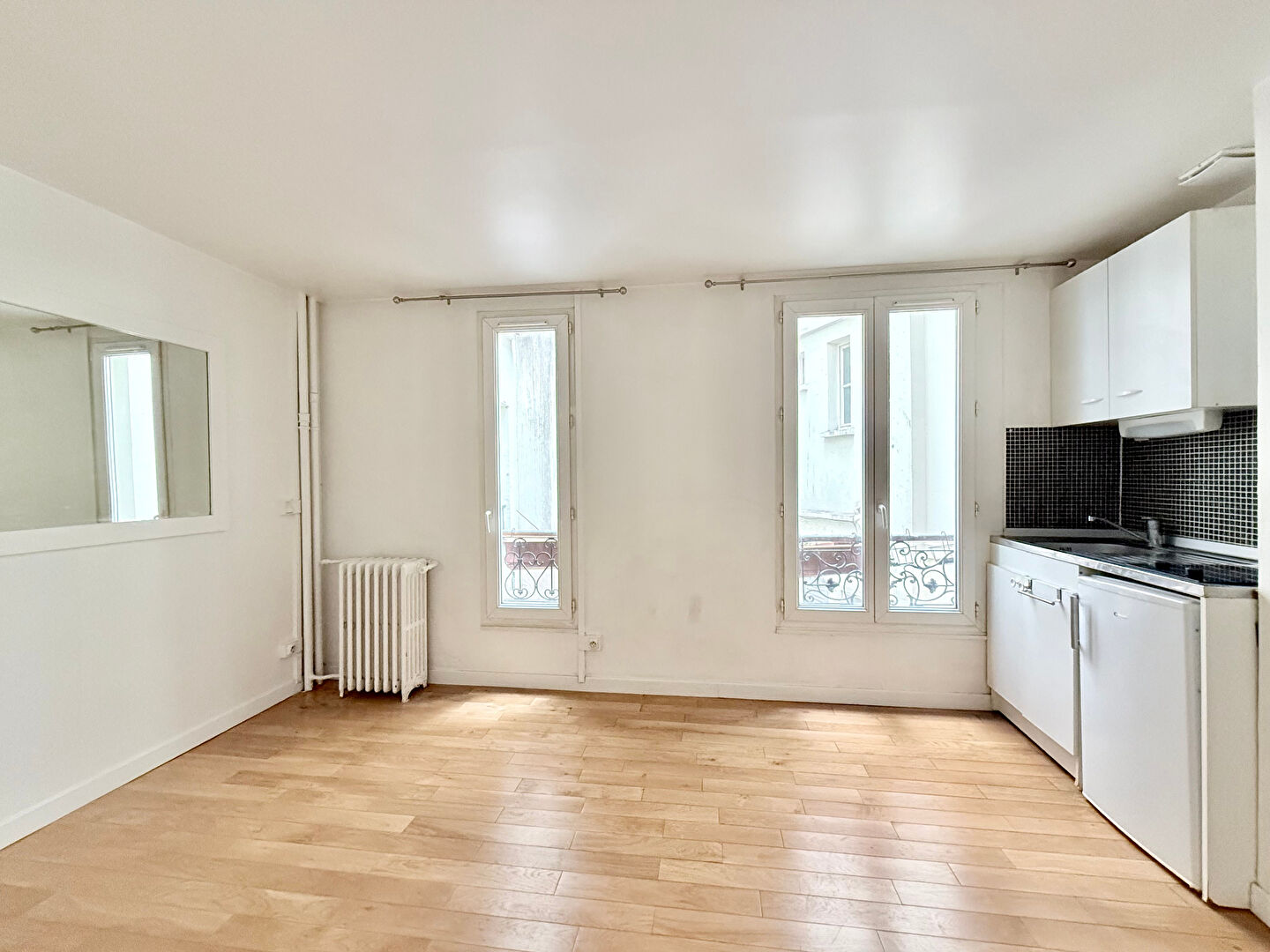 Studio of 15.67 m2, rue Durantin district of Abbesses in the heart of Montmartre 2 Studio of 15.67 m2, rue Durantin district of Abbesses in the heart of Montmartre 2
