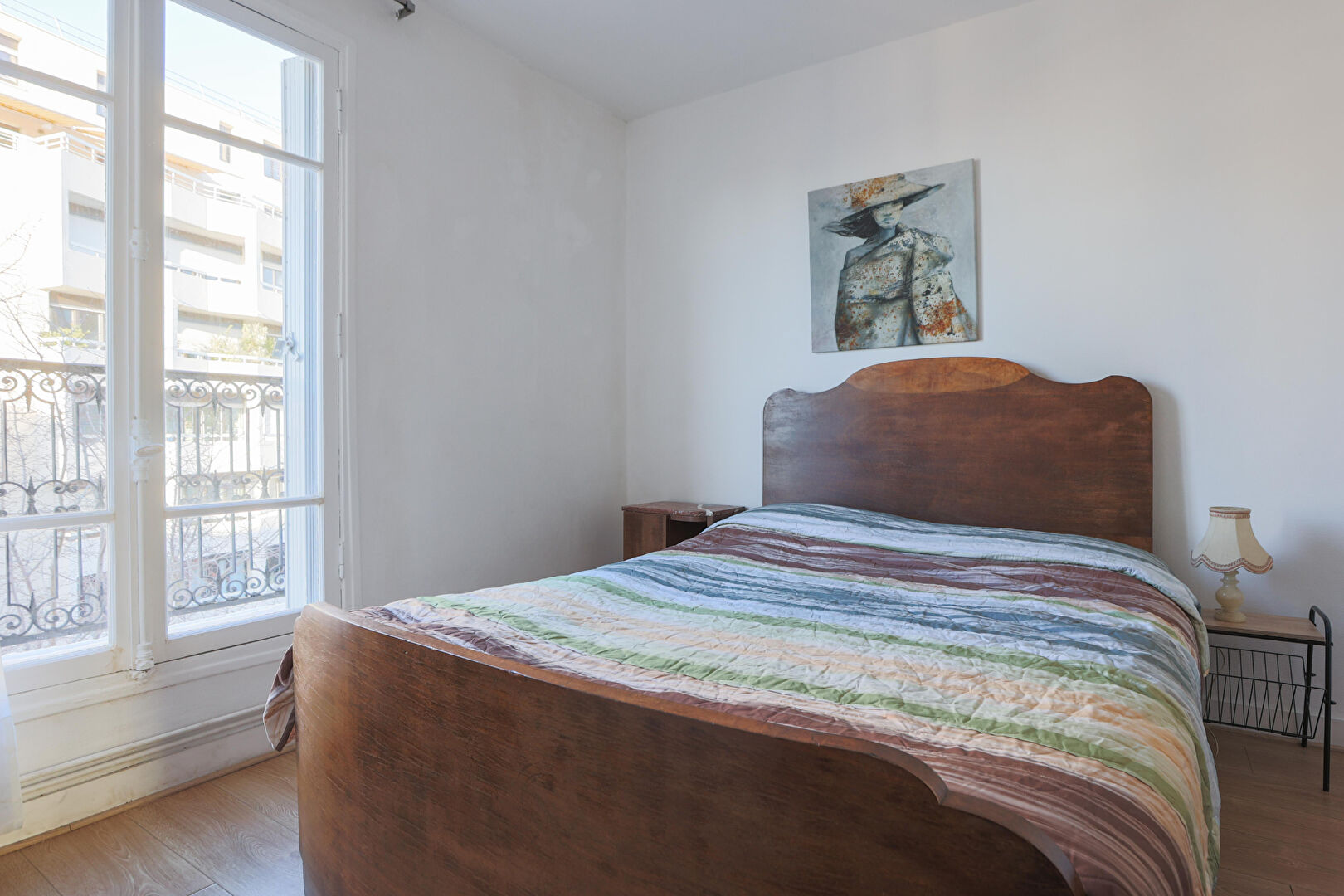 Four rooms on the top floor with a long balcony! 7