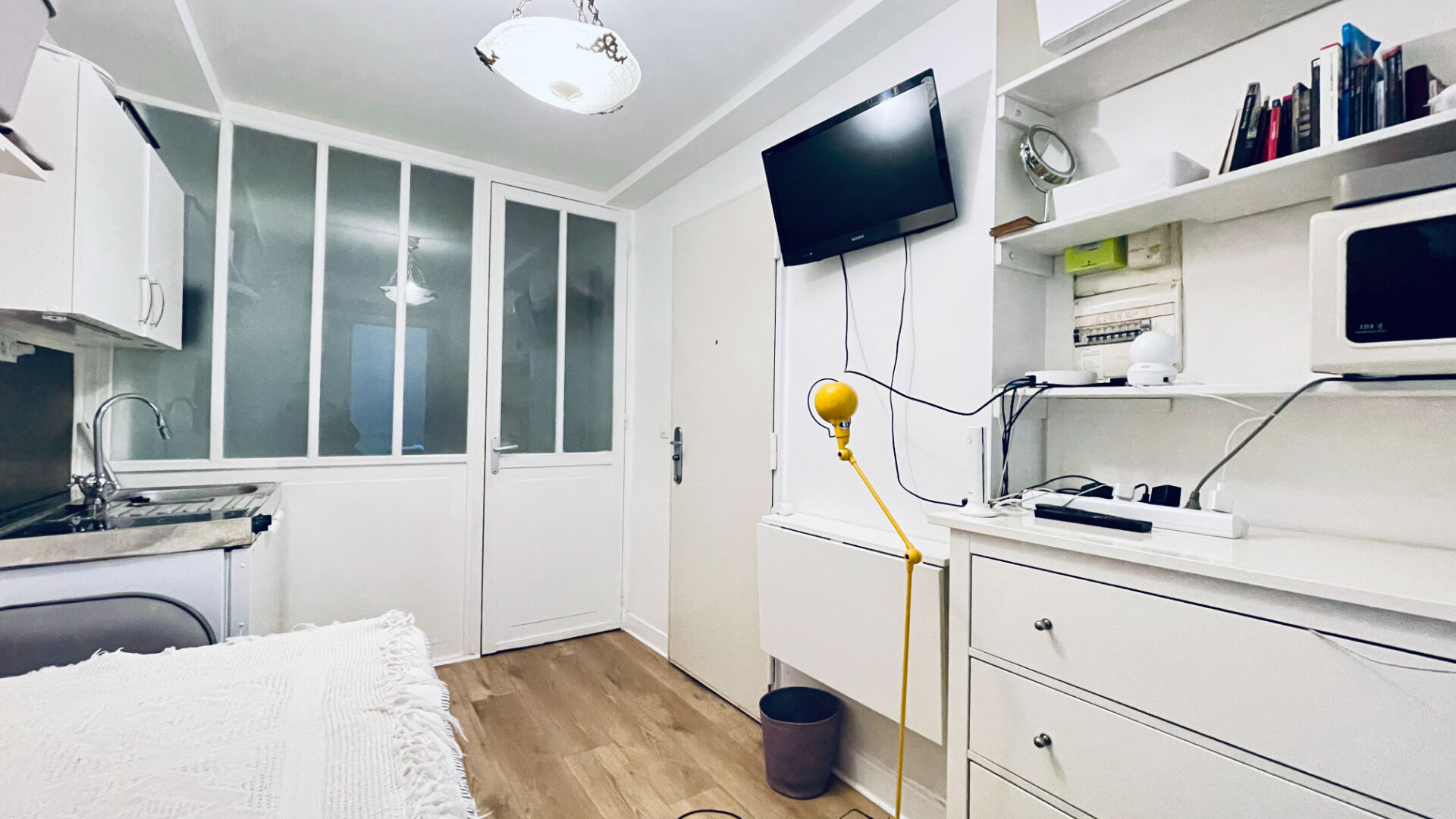 RUE DURANTIN – TURNKEY STUDIO 1