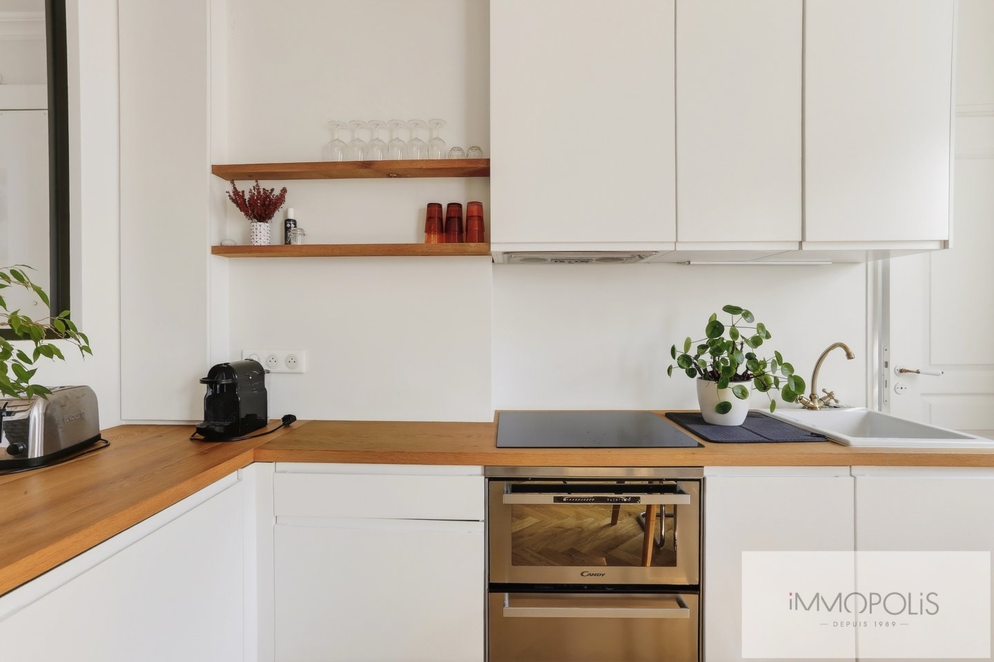 Favorite guaranteed: magnificent 2-room apartment completely renovated with elevator 10 Favorite guaranteed: magnificent 2-room apartment completely renovated with elevator 10