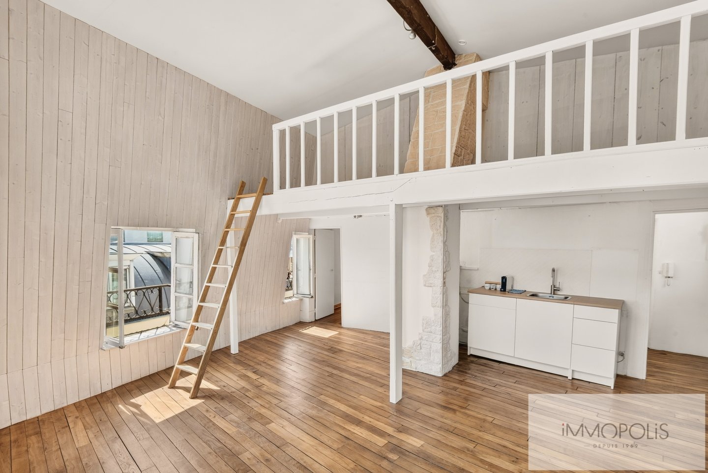 ABBESSES – TOP FLOOR – LOFT TO REINVENT 2 ABBESSES – TOP FLOOR – LOFT TO REINVENT 2
