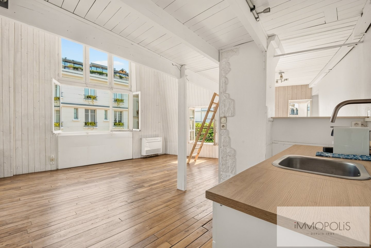 ABBESSES – TOP FLOOR – LOFT TO REINVENT 9 ABBESSES – TOP FLOOR – LOFT TO REINVENT 9