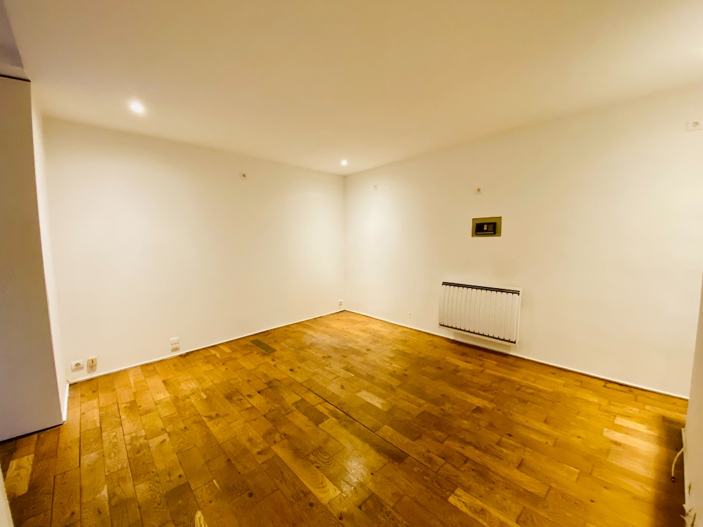 Appartement PARIS 18 – 1 pièce(s) – 21 m2 4