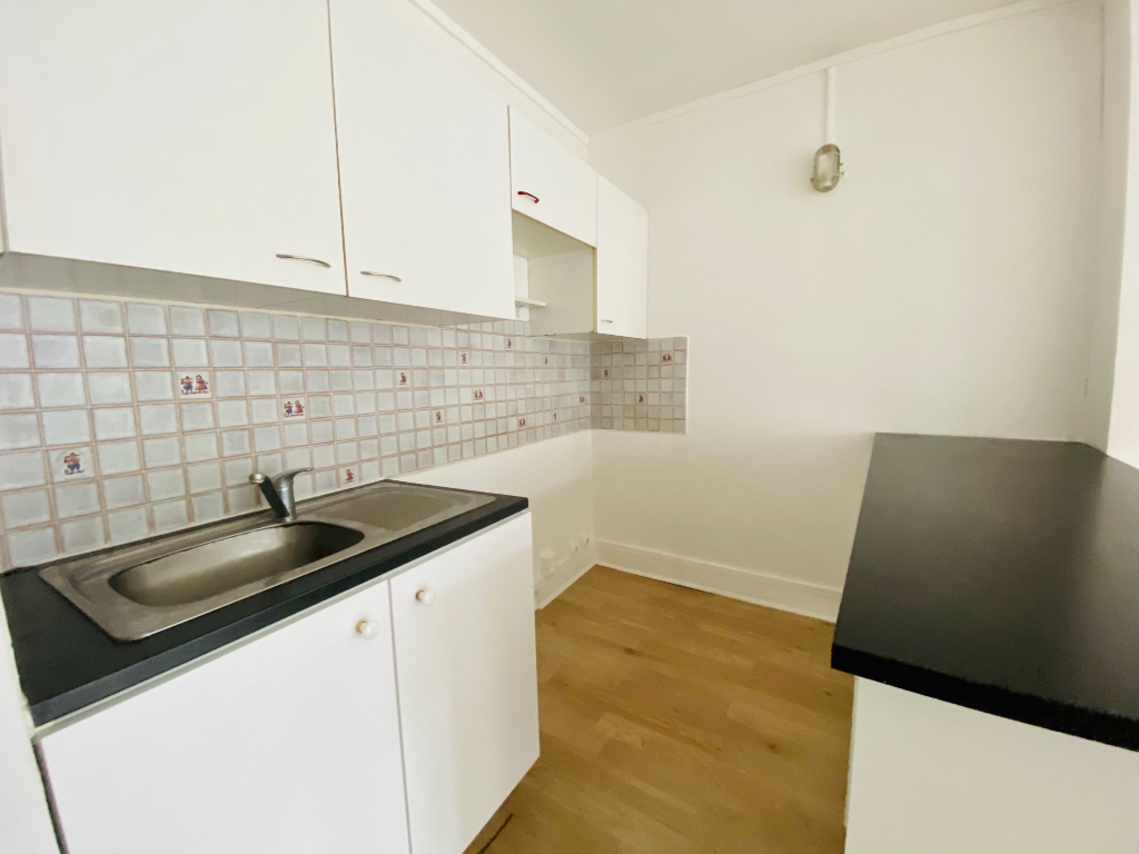 Appartement PARIS 18 – 1 pièce(s) – 30 m2 4