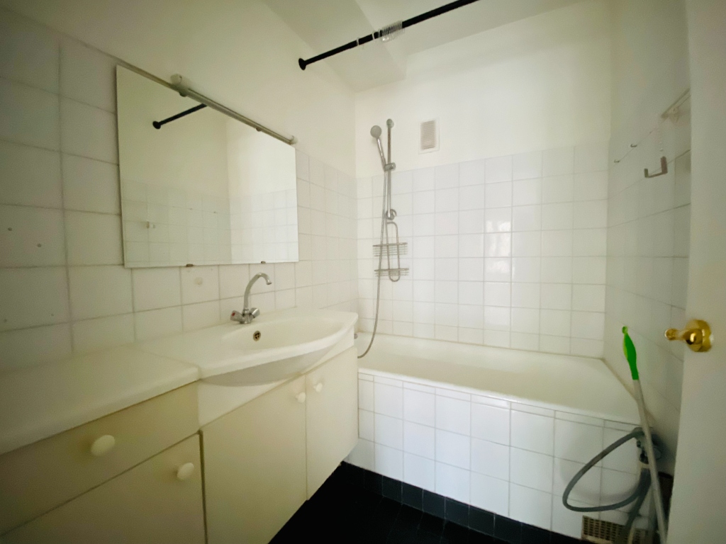 Appartement PARIS 18 – 1 pièce(s) – 30 m2 5