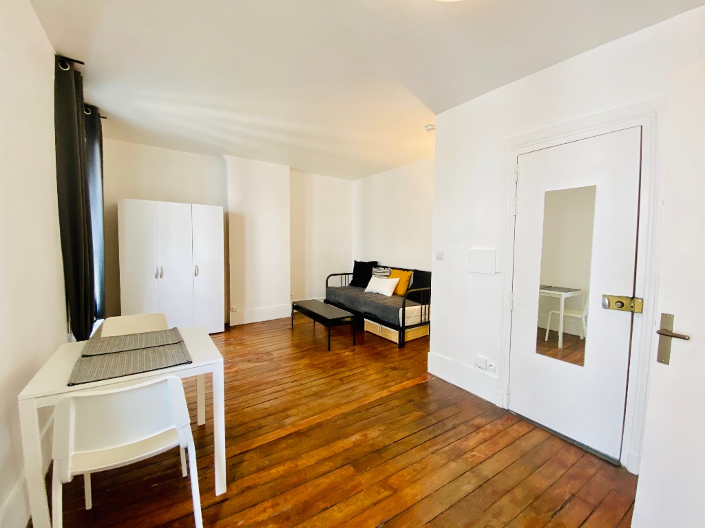 Apartment Paris 18 – furnished studio – 22 m2 1