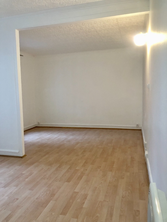 Appartement 2 pièces vide- Paris 18 ème – 29 m² 2