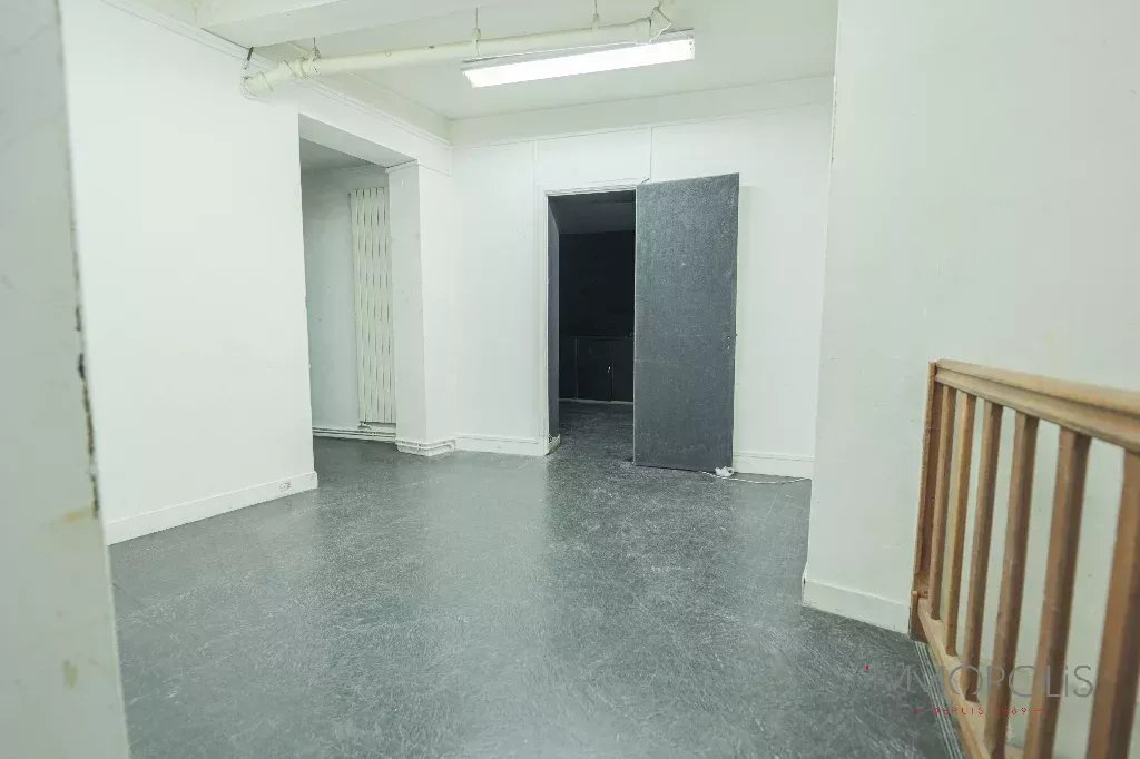 Local commercial Paris 215.08 m2 10 Local commercial Paris 215.08 m2 10