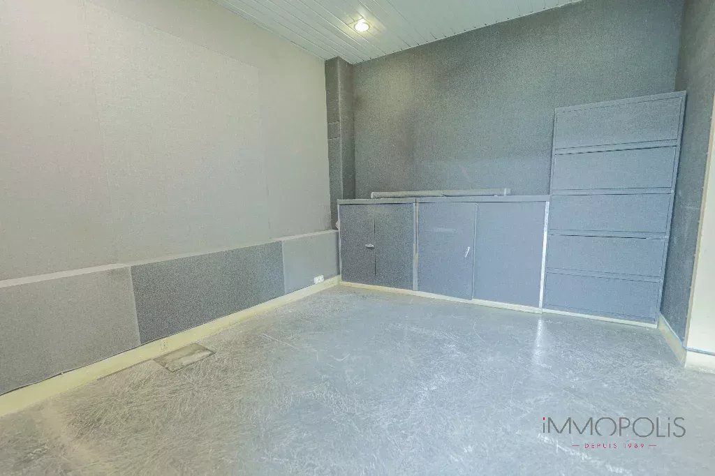 Local commercial Paris 215.08 m2 12 Local commercial Paris 215.08 m2 12