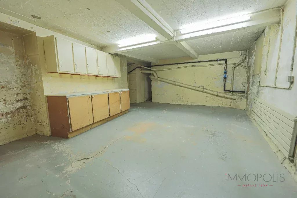 Local commercial Paris 215.08 m2 16 Local commercial Paris 215.08 m2 16