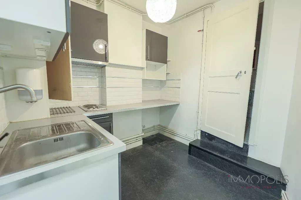 Local commercial Paris 215.08 m2 5 Local commercial Paris 215.08 m2 5