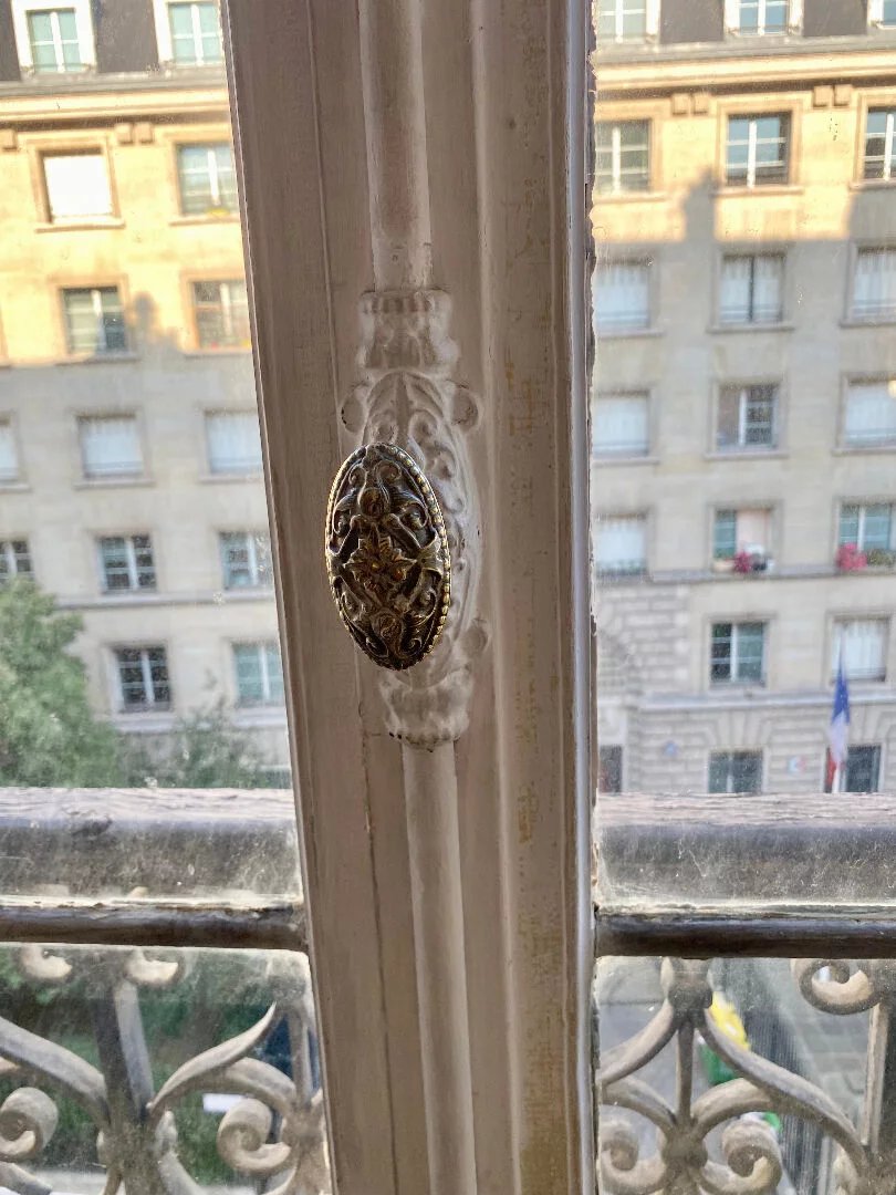 Appartement haussmannien plein de charme, proche du square Montholon, avec beaucoup de potentiel et bien agencé de 94 m² 10 Appartement haussmannien plein de charme, proche du square Montholon, avec beaucoup de potentiel et bien agencé de 94 m² 10