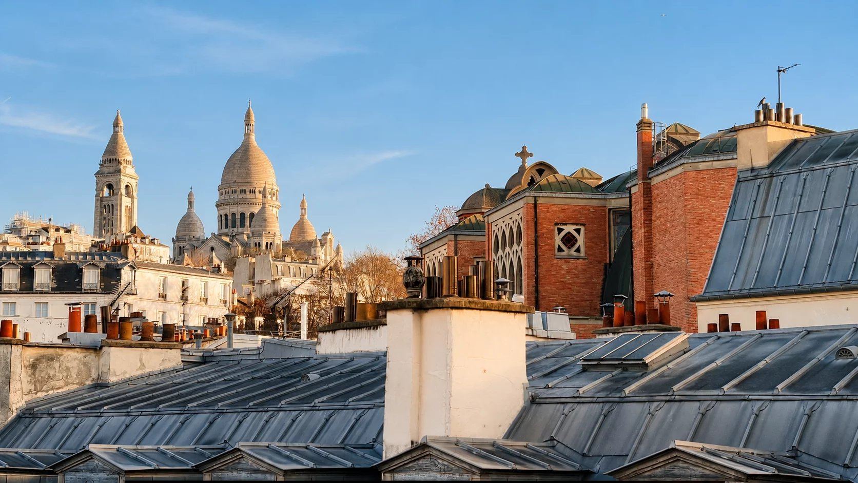 Etage élevé avec ascenseur, balcon et vue Sacré Coeur : rue Germain Pilon, Montmartre 1 Etage élevé avec ascenseur, balcon et vue Sacré Coeur : rue Germain Pilon, Montmartre 1